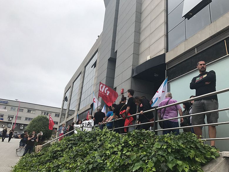 17-07-06 ProtestaDespidosDXCCorunha0.jpeg